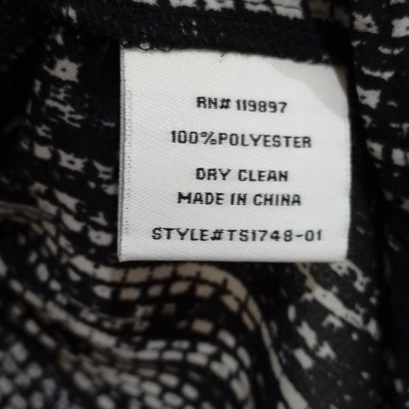 🌸 Collective concepts M black/cream pattern sheer top - Picture 5 of 8